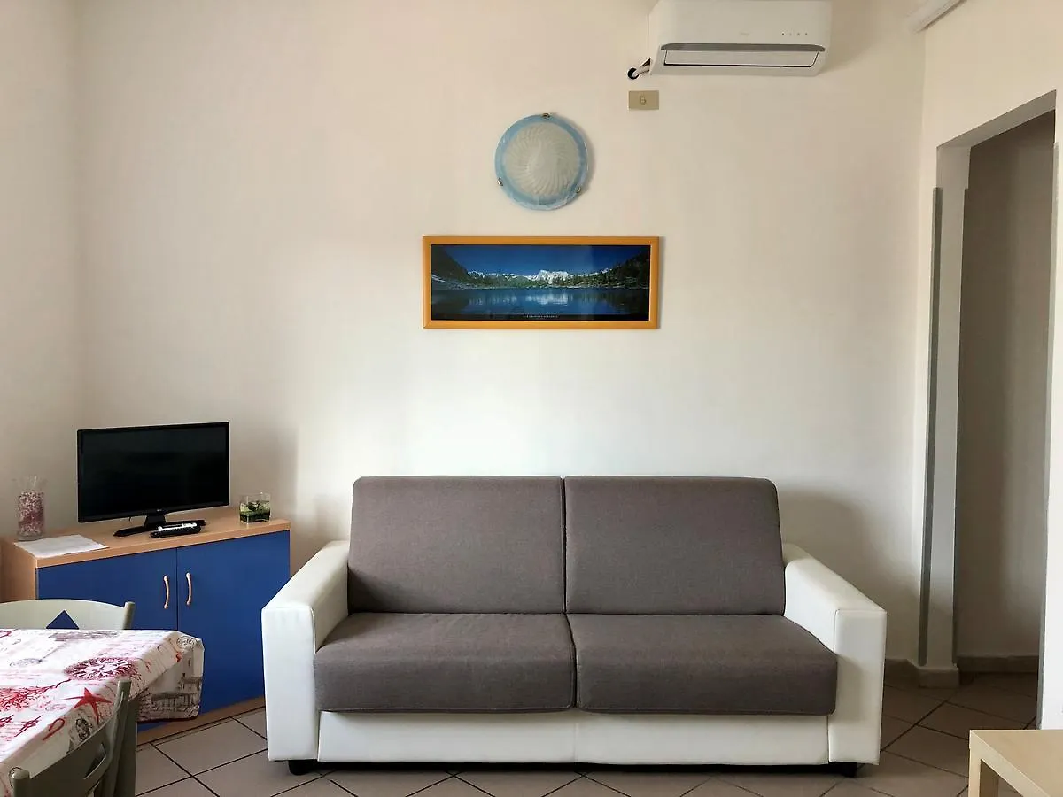 Apartment Tirreno Tirrenia 0*,  Włochy